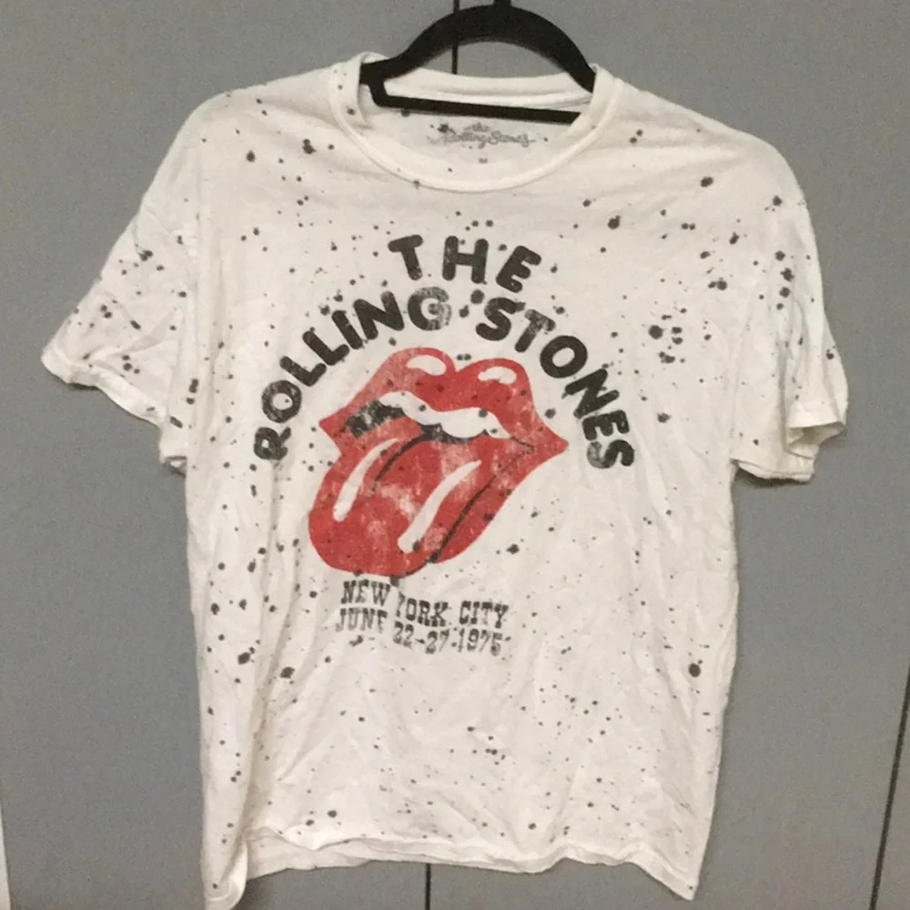 Size medium Rolling Stones shirt - Picture 1 of 2